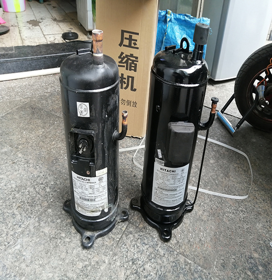 站前中央空调压缩机的更换维修